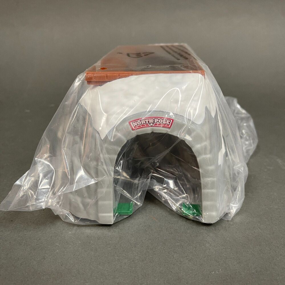Jakks Pacific North Pole‎ Tunnel Replacement Add-on